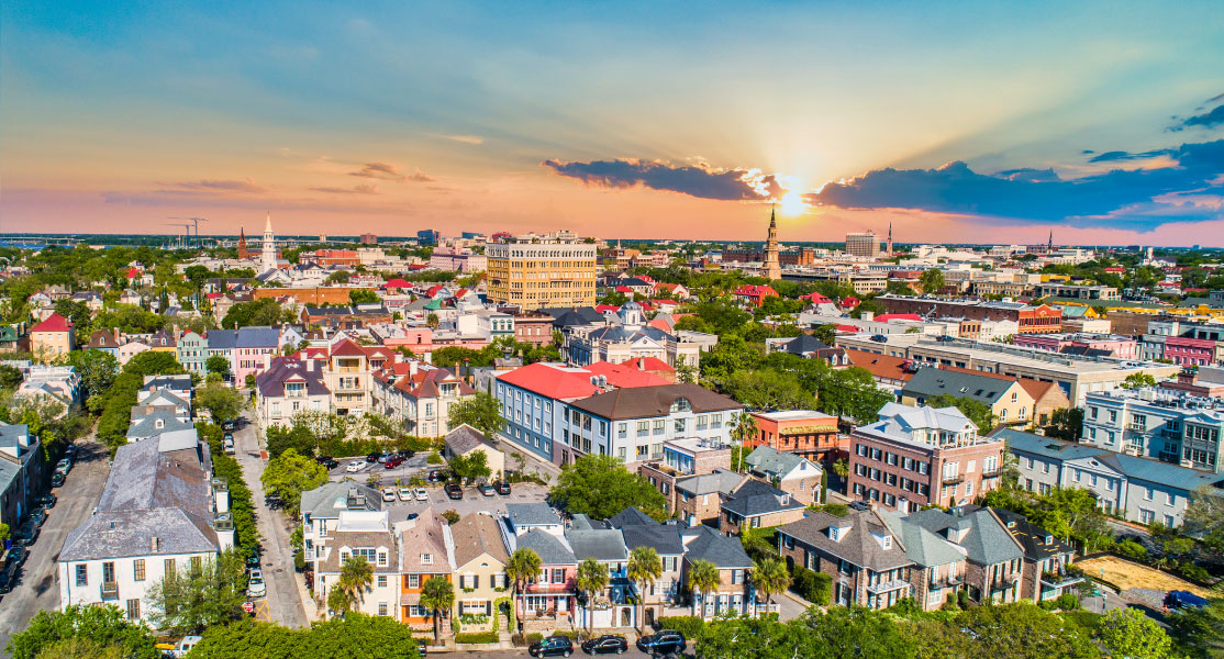 >Moving To Charleston, SC? Here’s What It’s Like To Live There